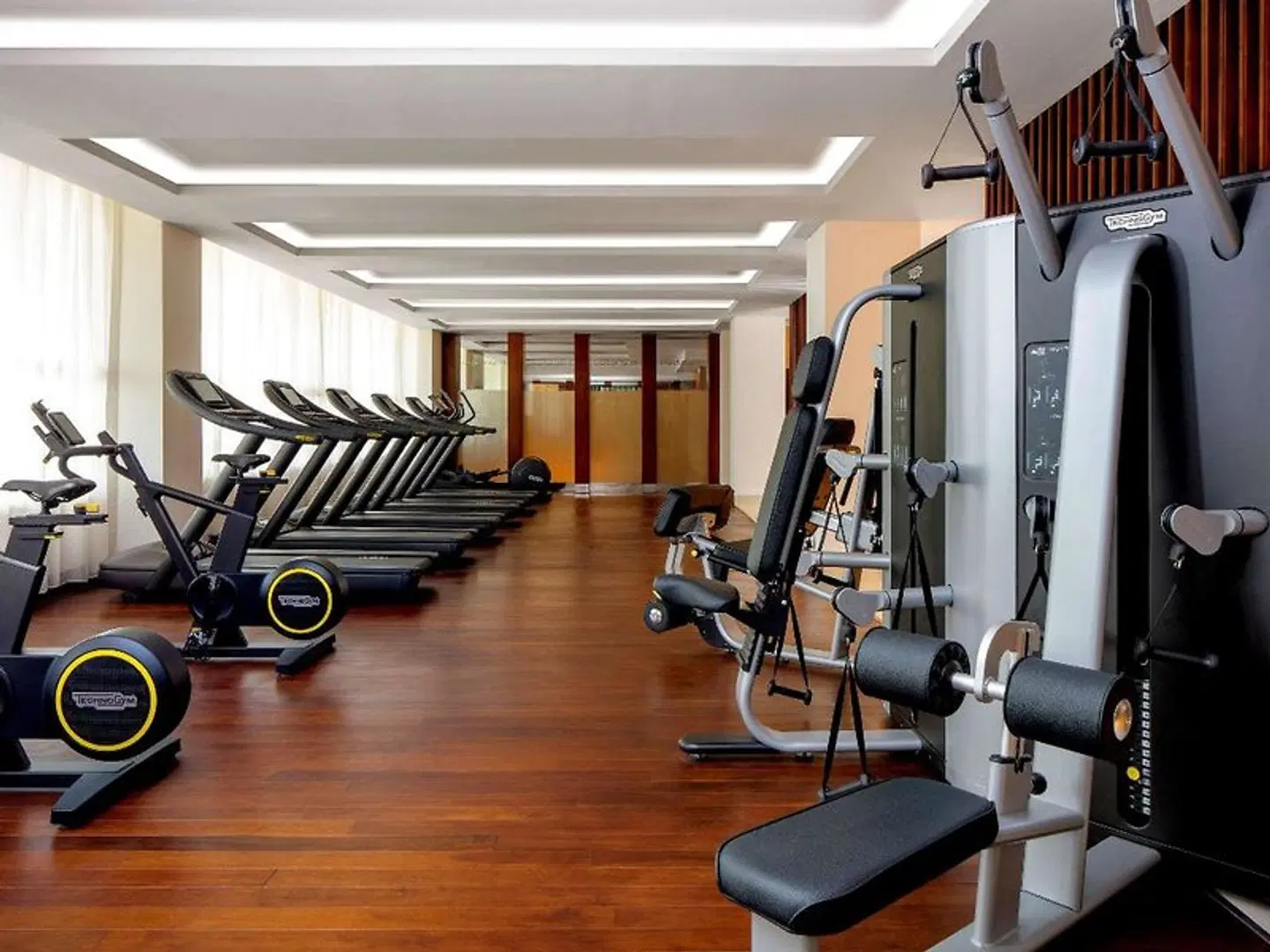 Pullman Dubai Creek City Centre Hotel SPORTS_AND_LEISURE