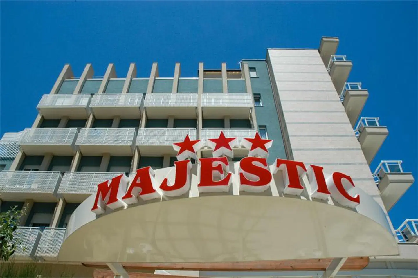 Majestic EXTERIOR