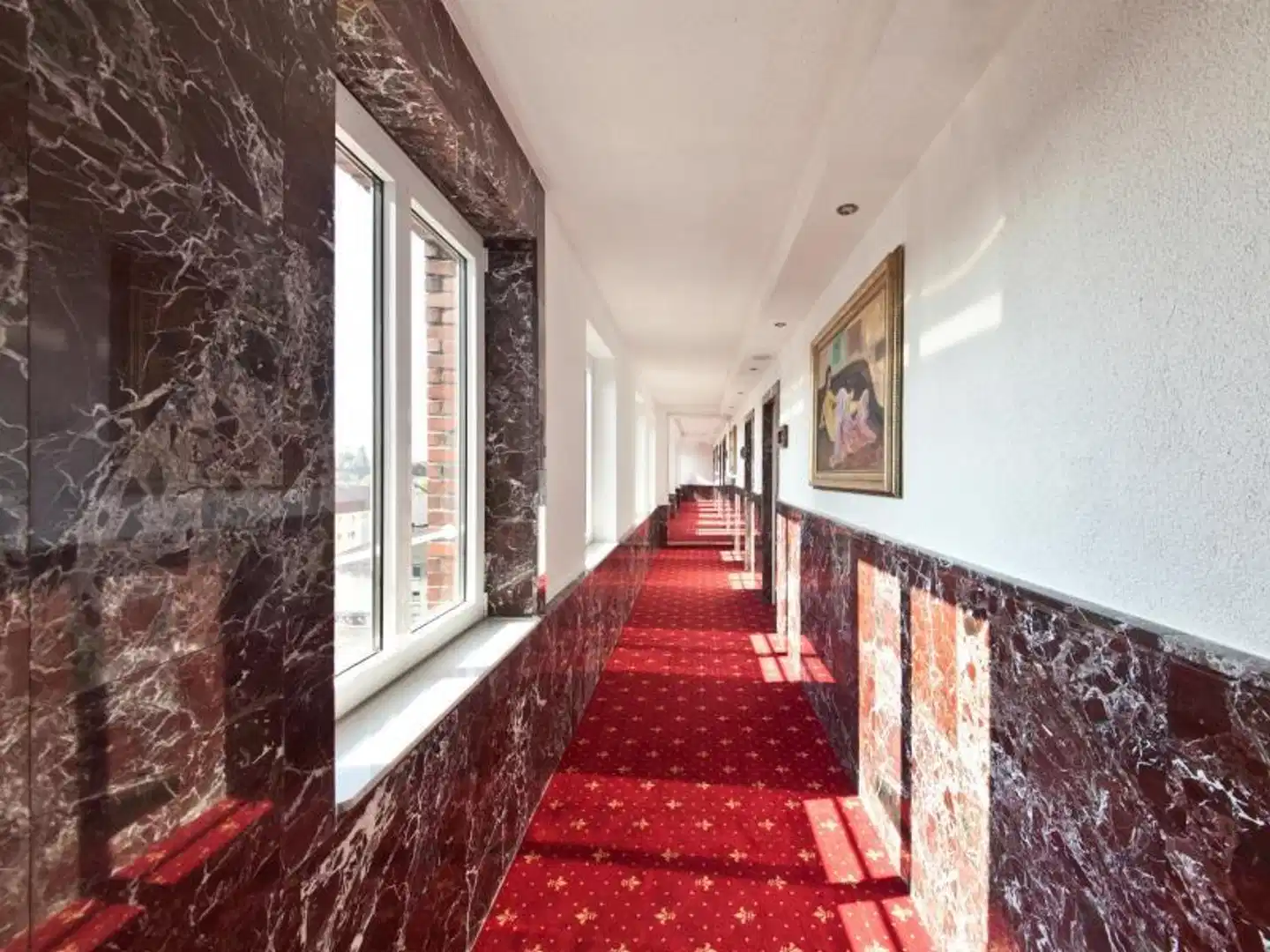 Hotel Unique Dortmund Hauptbahnhof Lobby