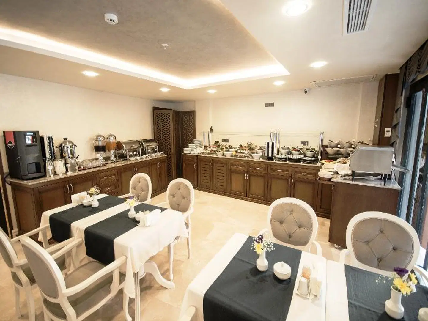Antusa Palace Hotel & Spa Bar