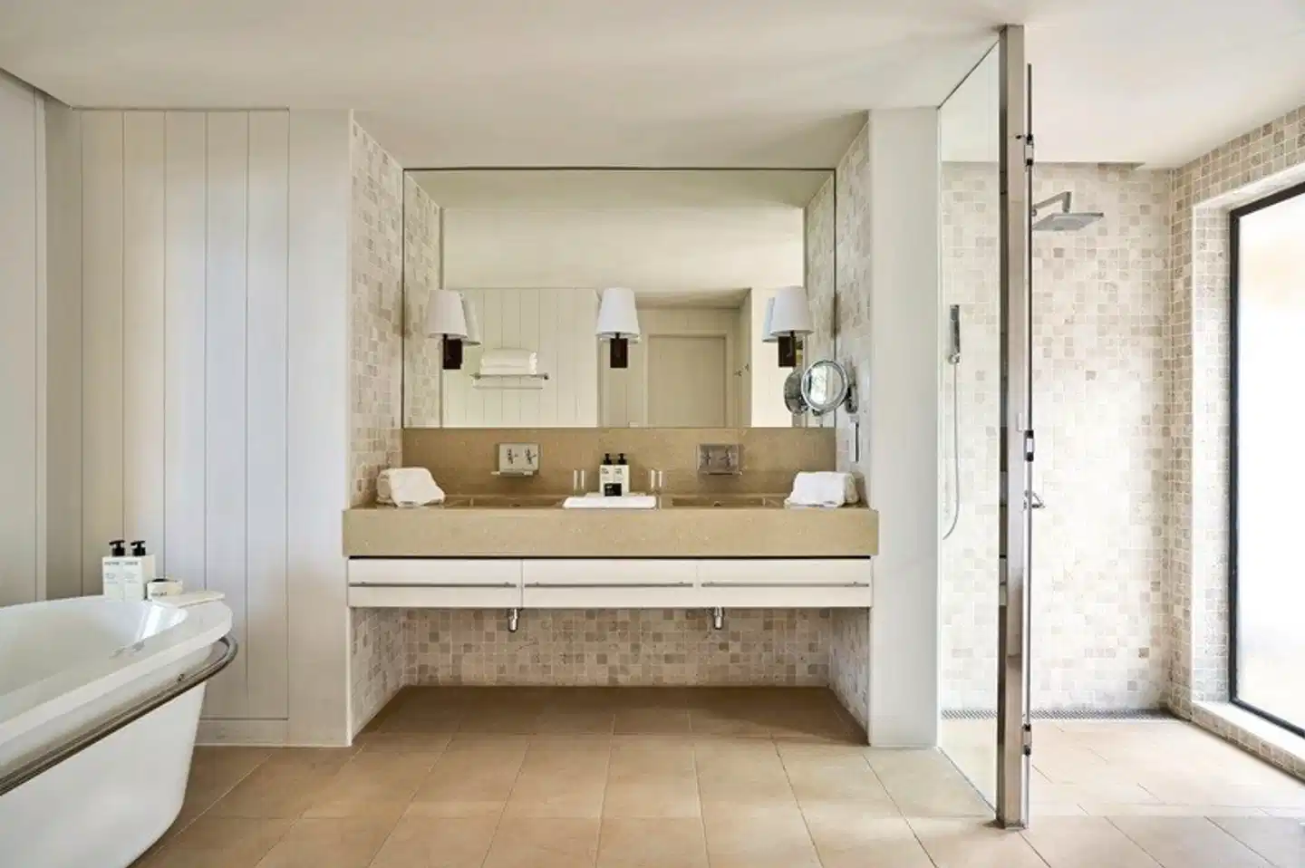 LUX* Belle Mare Villas Badezimmer