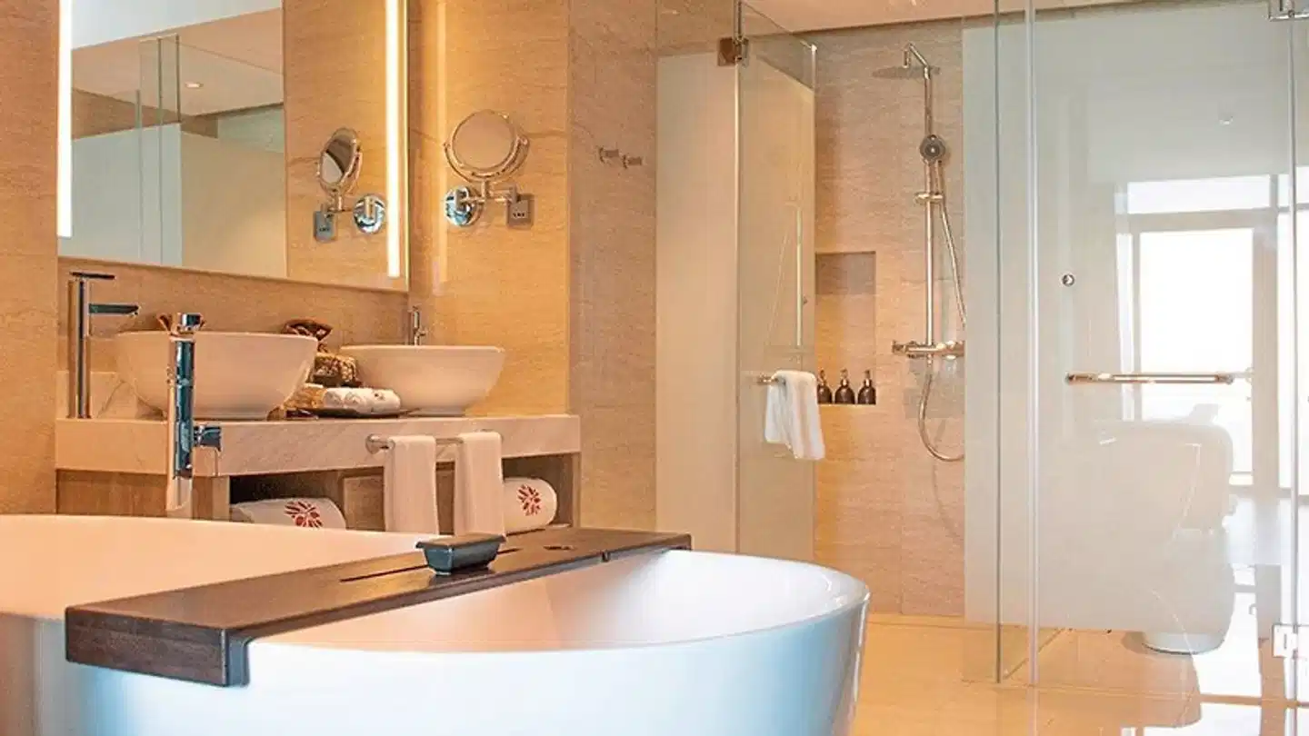 Angsana Teluk Bahang Badezimmer