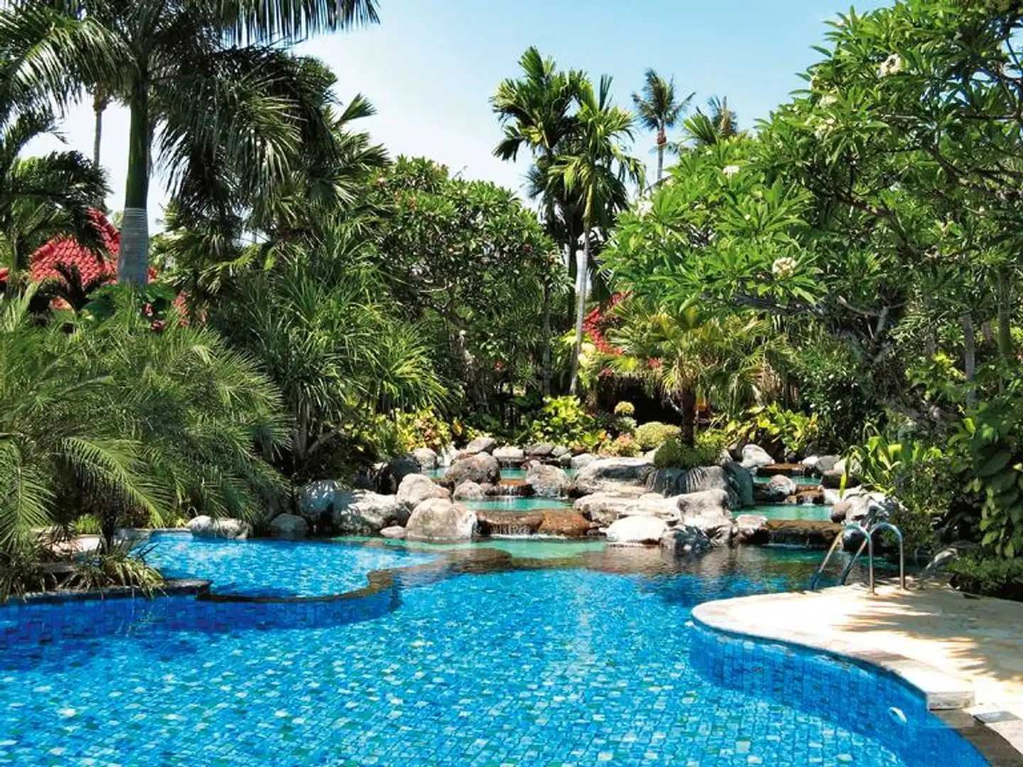 Parigata Villas Resort Pool