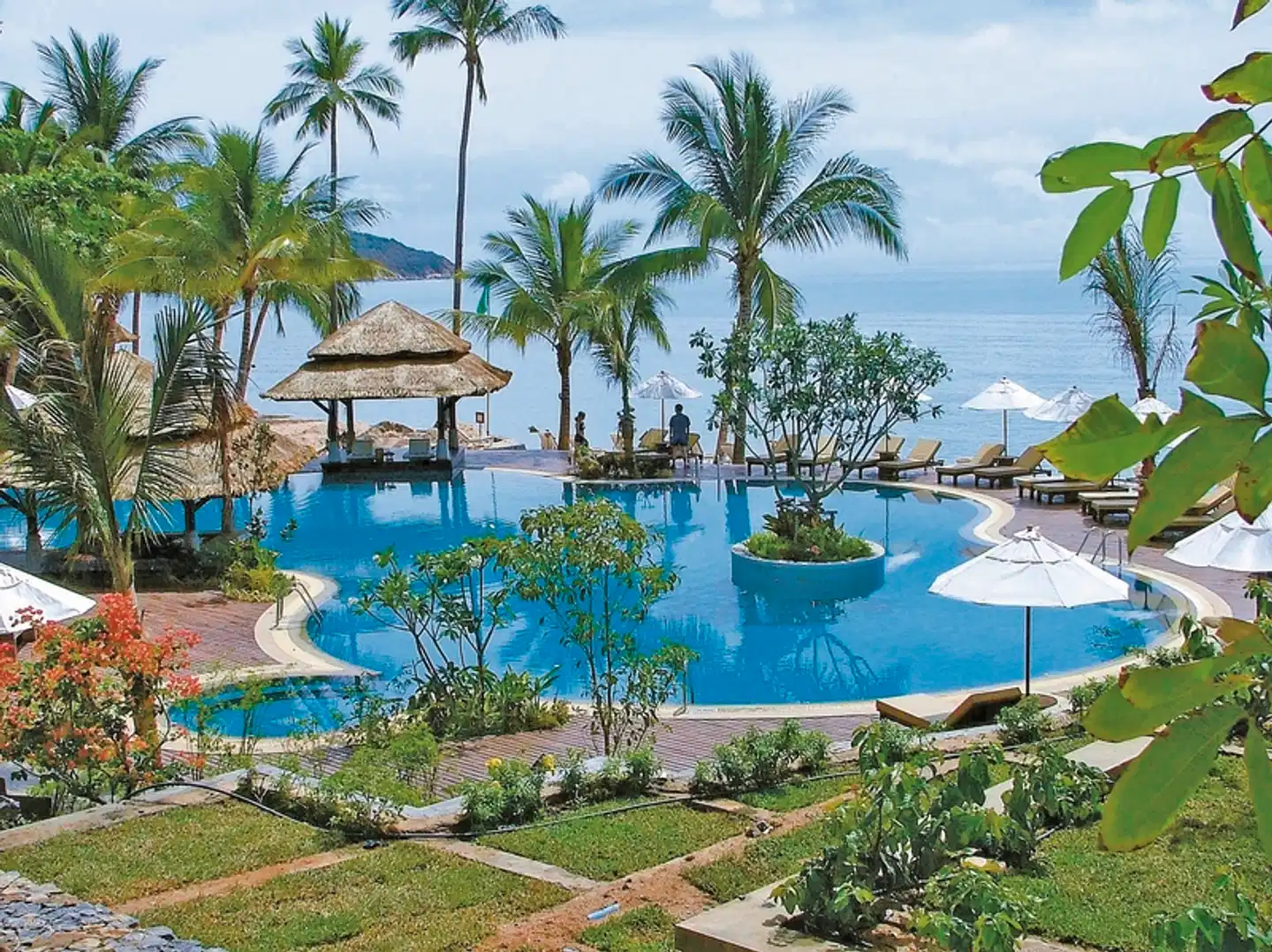 Nora Beach Resort & Spa Pool