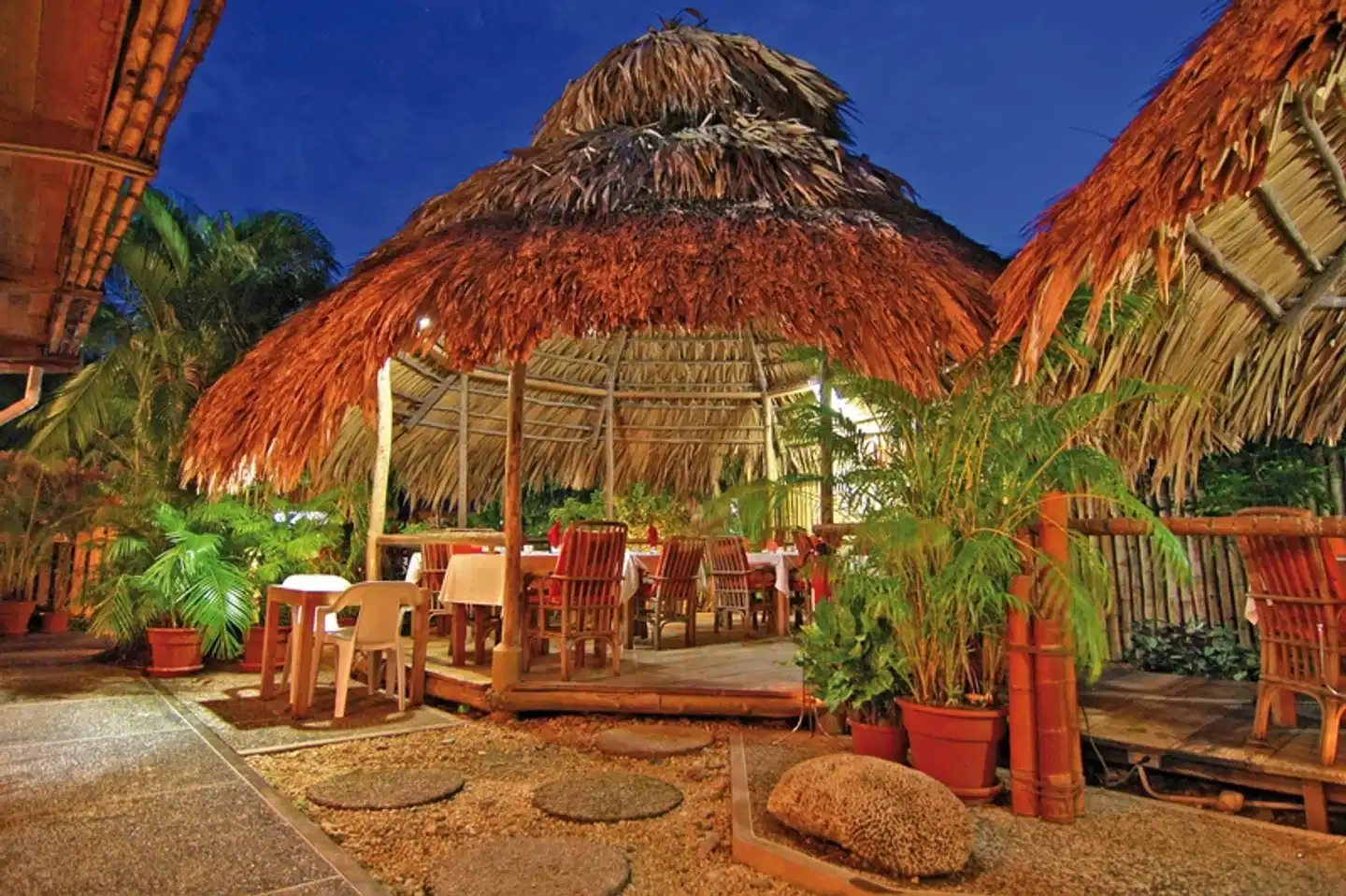 Kariwak Village Bar