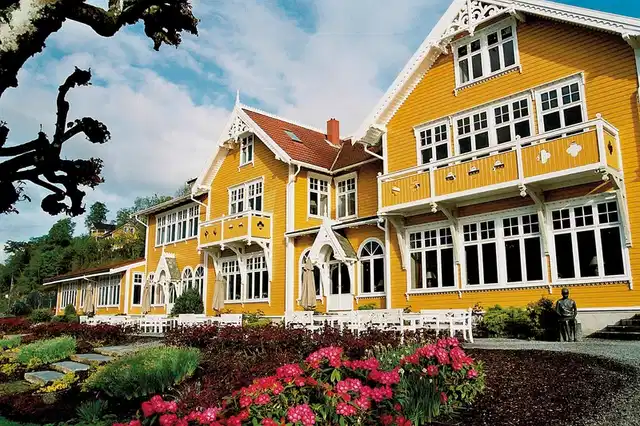 Fjorde, Gletscher und historische Hotels Aussenansicht