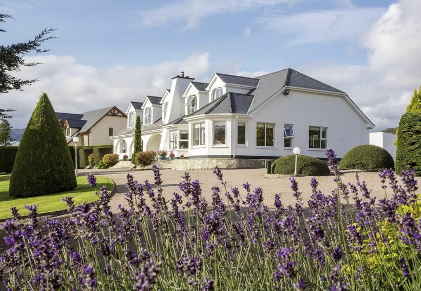Bed & Breakfast - Dublin und Umgebung, Galway, Killarney, Cork, Nordirland und 5-Sterne-Kategorie Aussenansicht