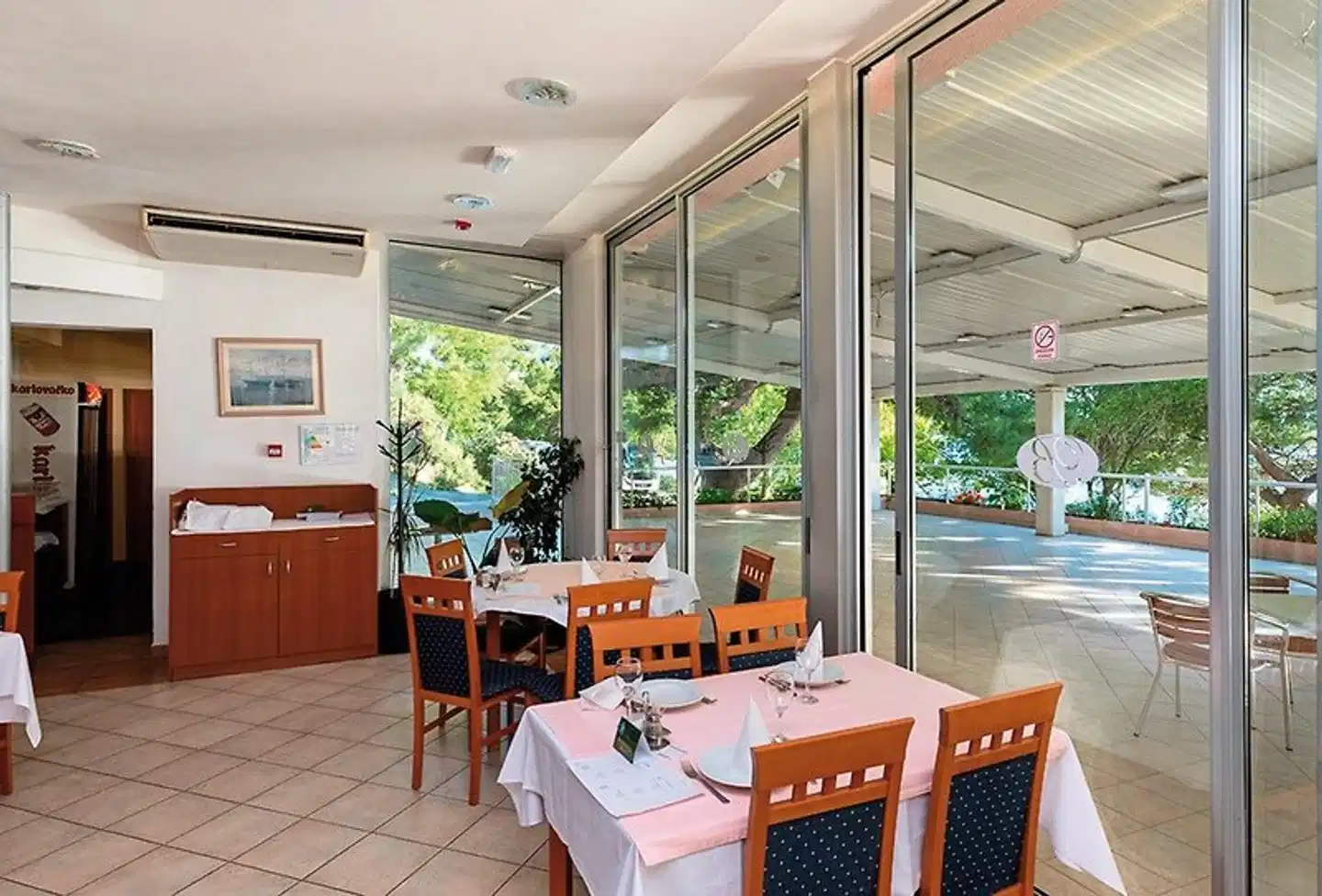 Brzet Restaurant