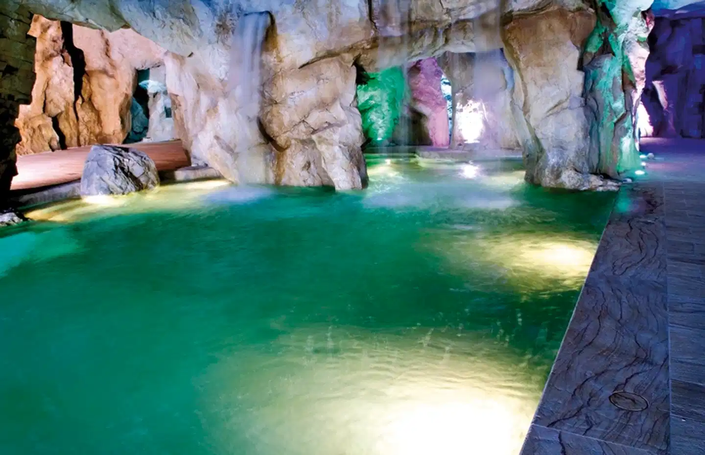 Regina Palace Hallenbad