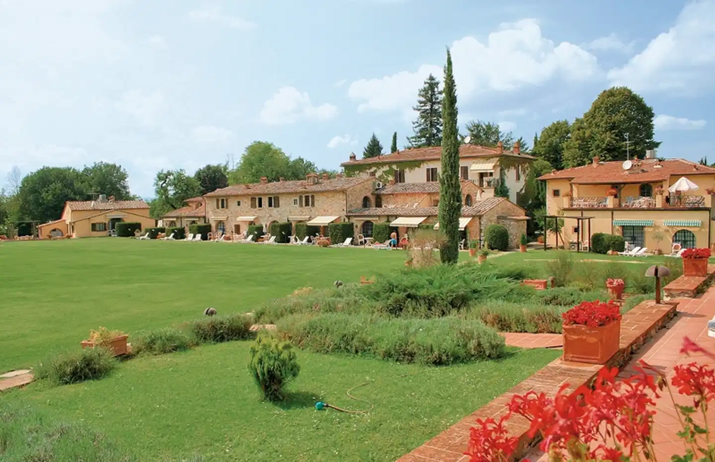 Borgo San Luigi Aussenansicht