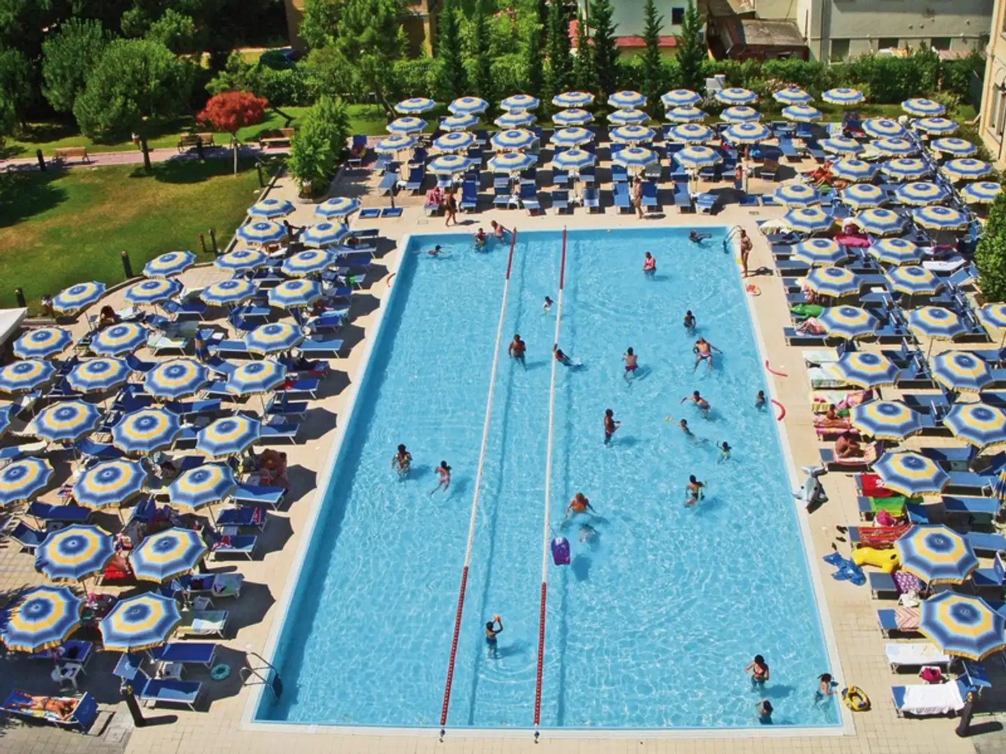 Club Hotel Dante Pool