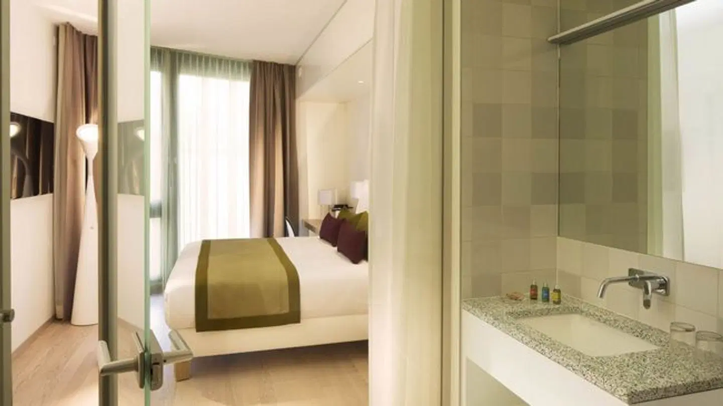 The Passage ROOM_EXAMPLE