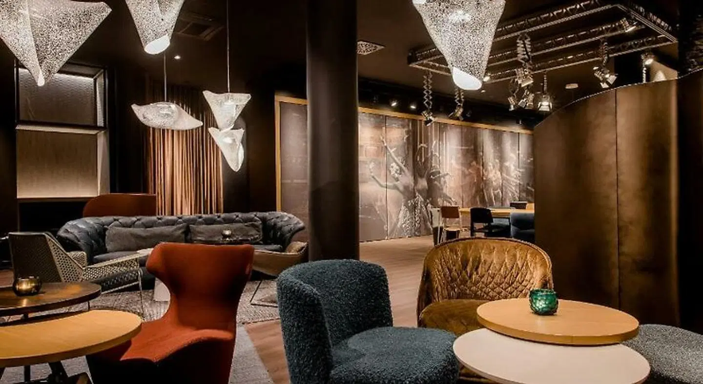 Motel One Stuttgart - Mitte LOUNGE_LOBBY