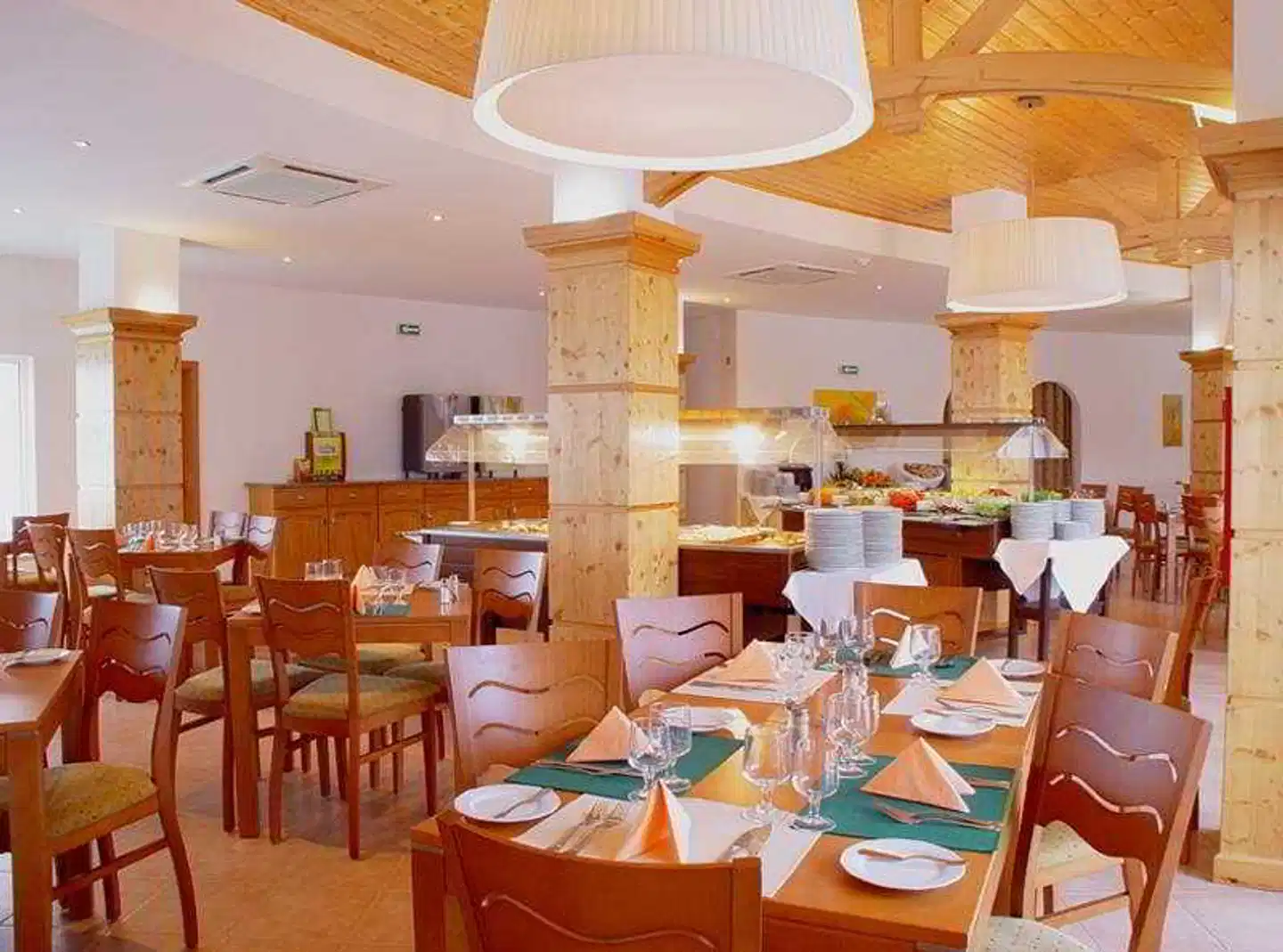 Luz Bay Hotel Restaurant