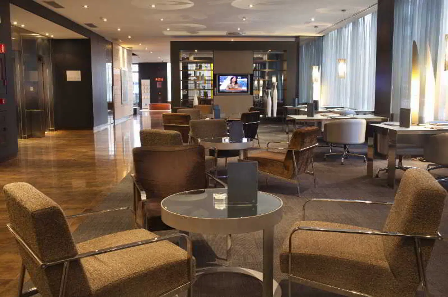 AC Hotel by Marriott Madrid Feria Lobby