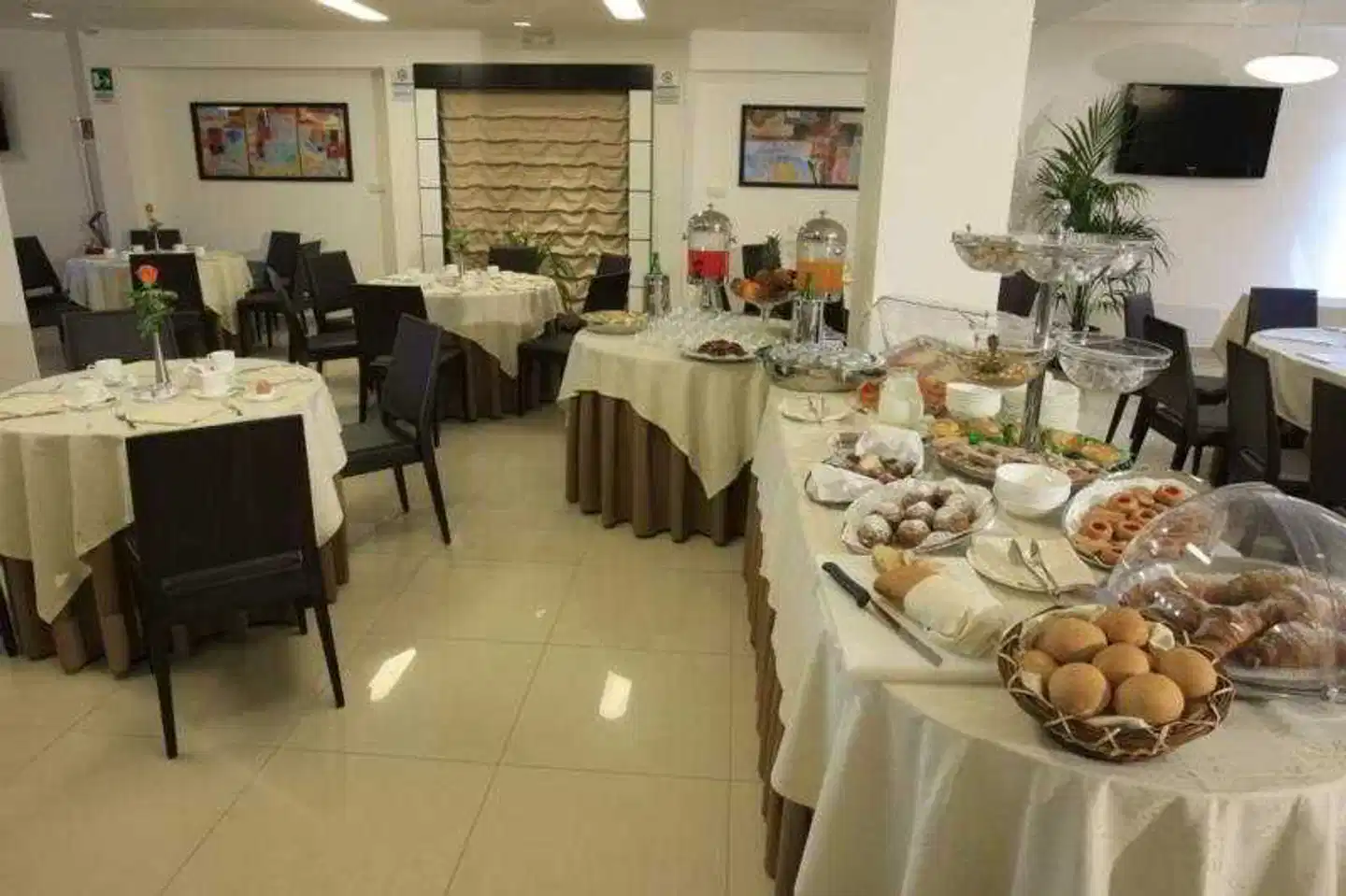 La Costiera Hotel Restaurant