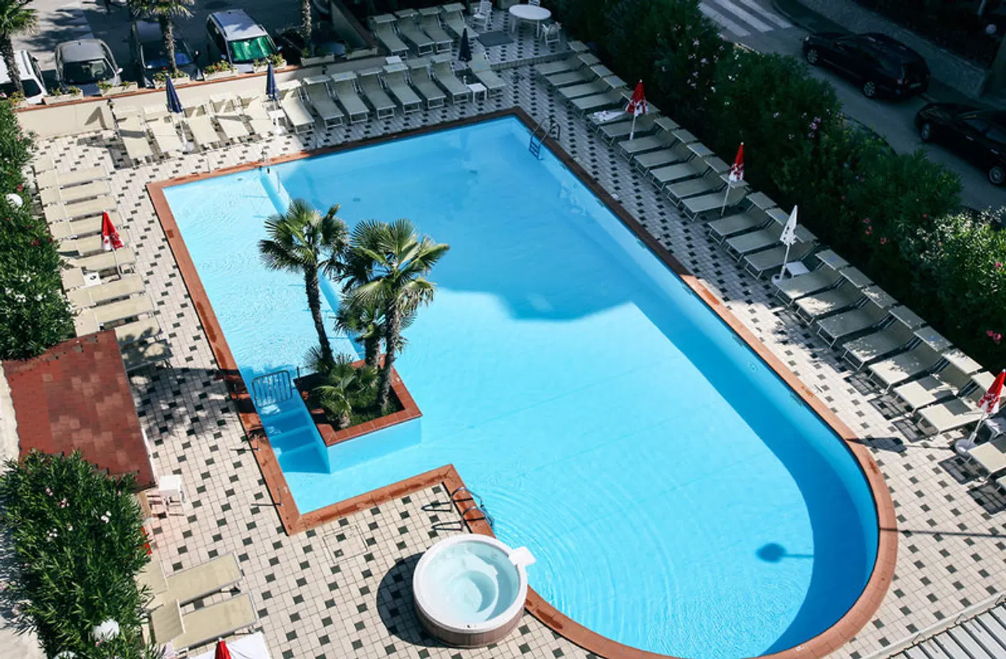 de Paris OUTDOOR_POOL
