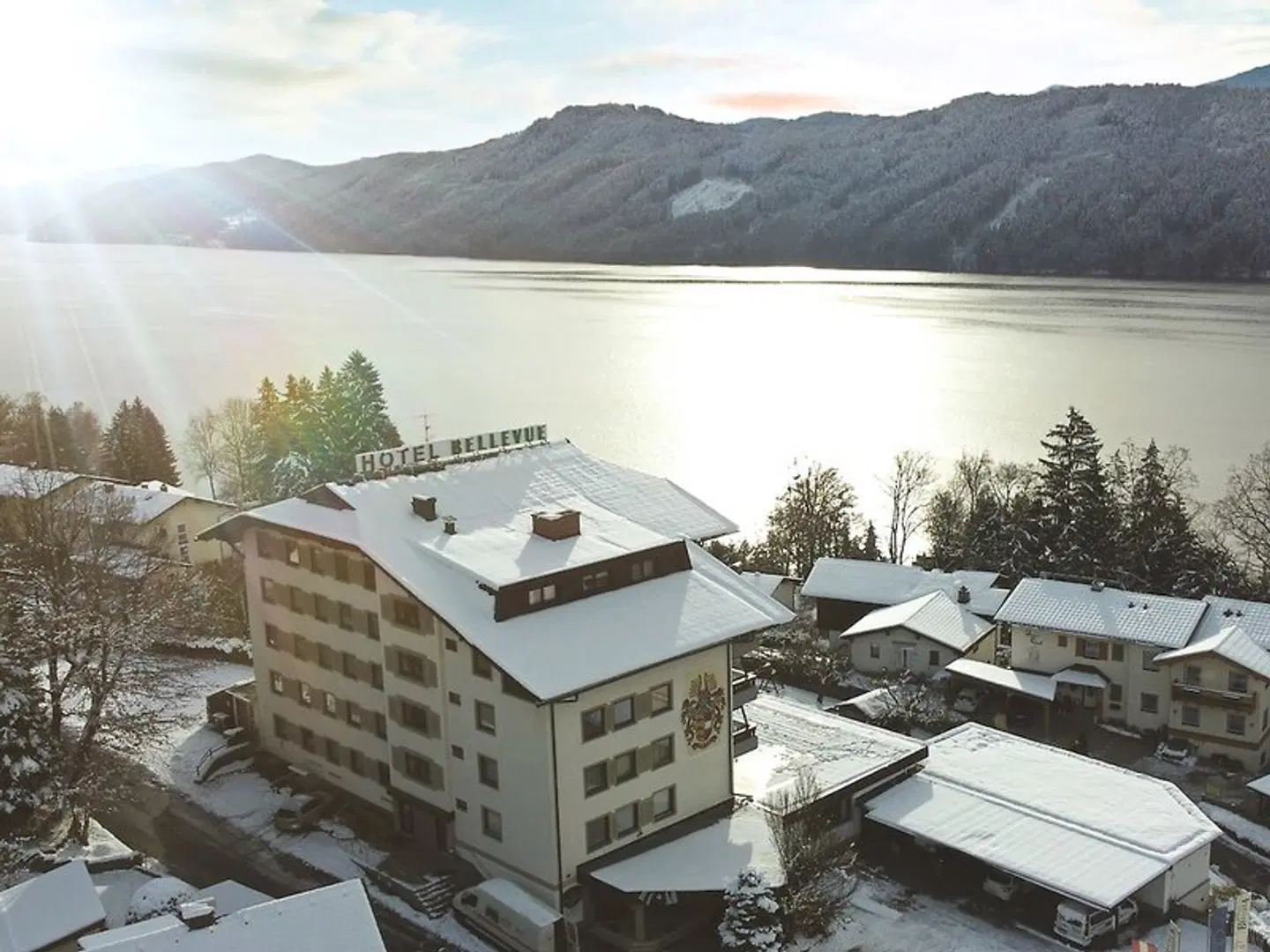 Hotel Bellevue EXTERIOR