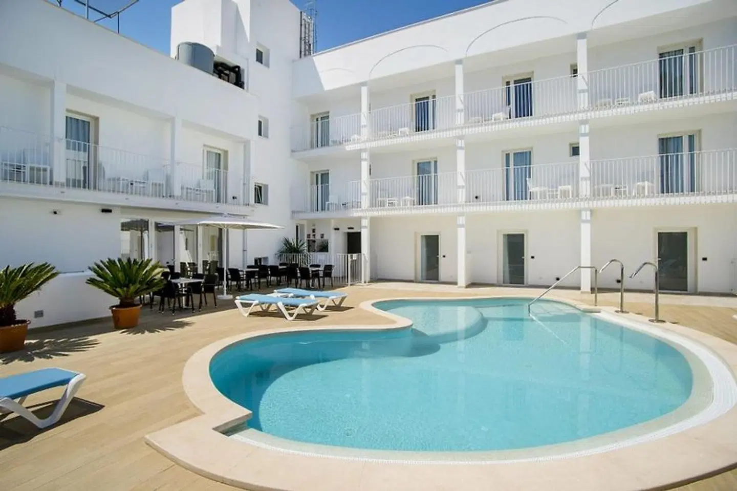 INNER Hotel Rupit OUTDOOR_POOL