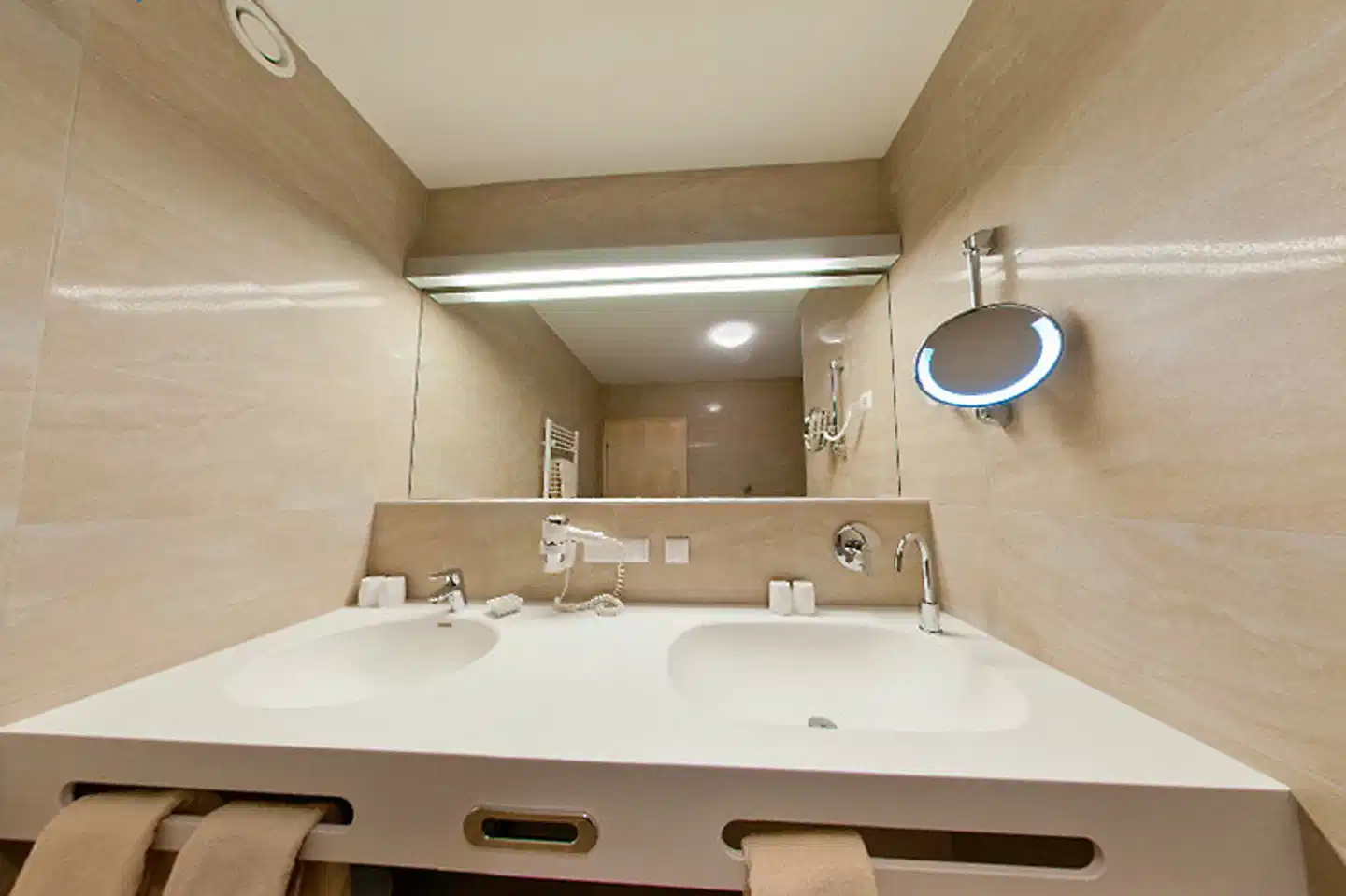 Familienhotel Trebesingerhof Badezimmer