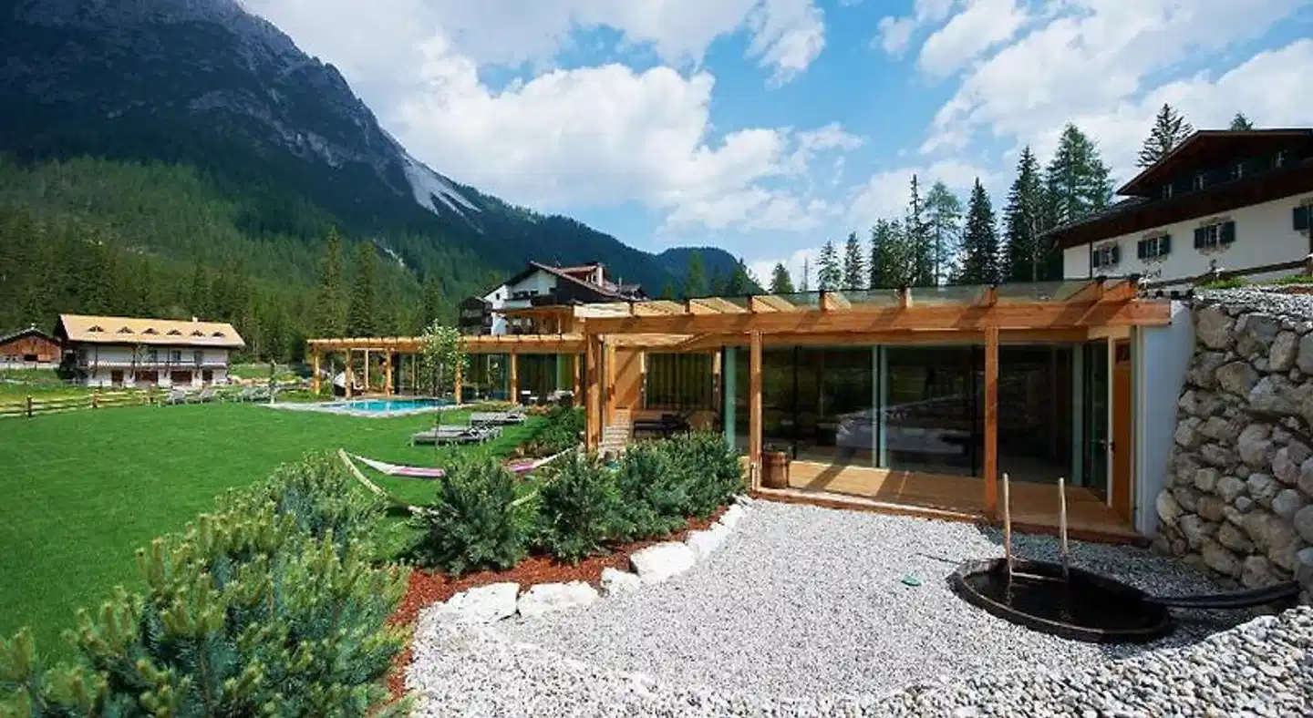 Dolomitenhof & Chalet Alte Post Aussenansicht
