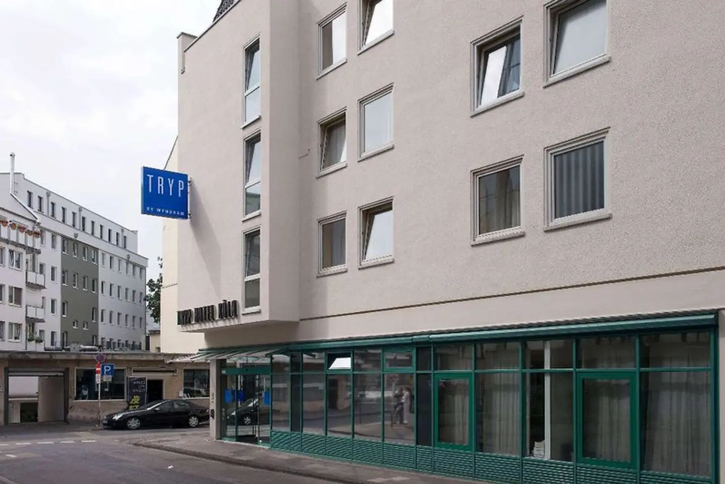 TRYP by Wyndham Koeln City Centre EXTERIOR