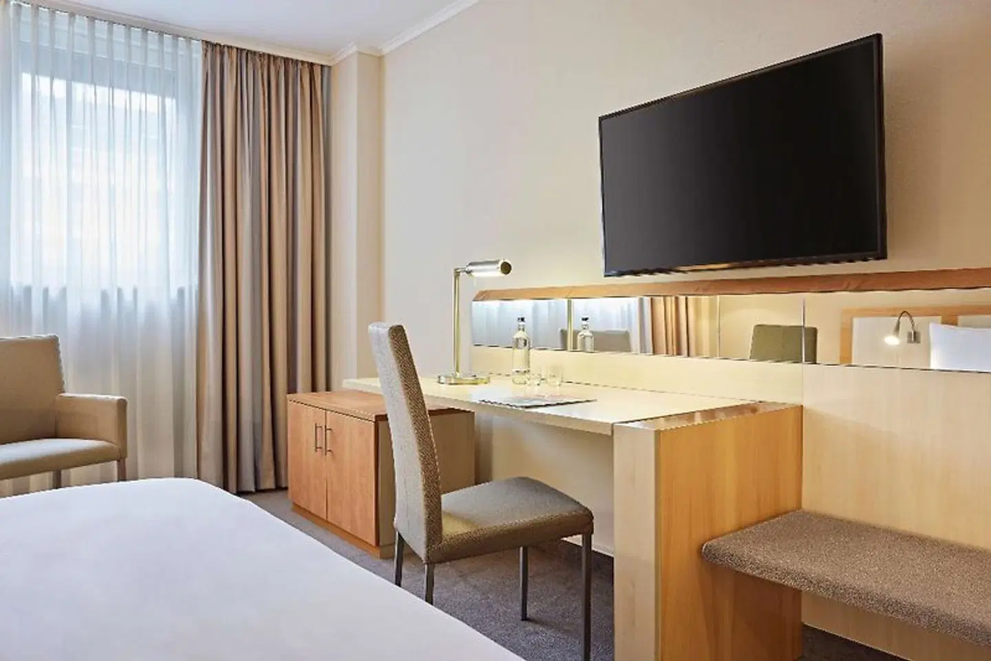 LINDNER HOTEL DOM RESIDENCE ROOM_EXAMPLE