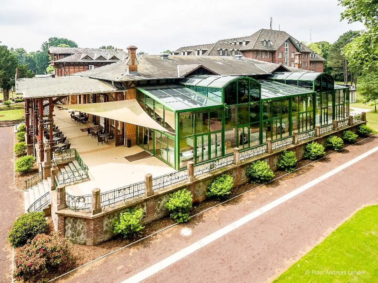 Dorint Herrenkrug Parkhotel Magdeburg EXTERIOR