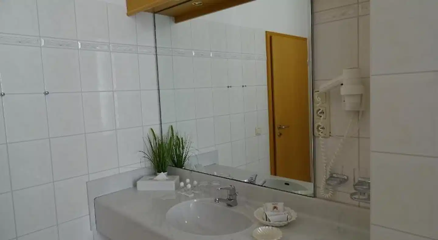AKZENT Waldhotel Rügen Badezimmer