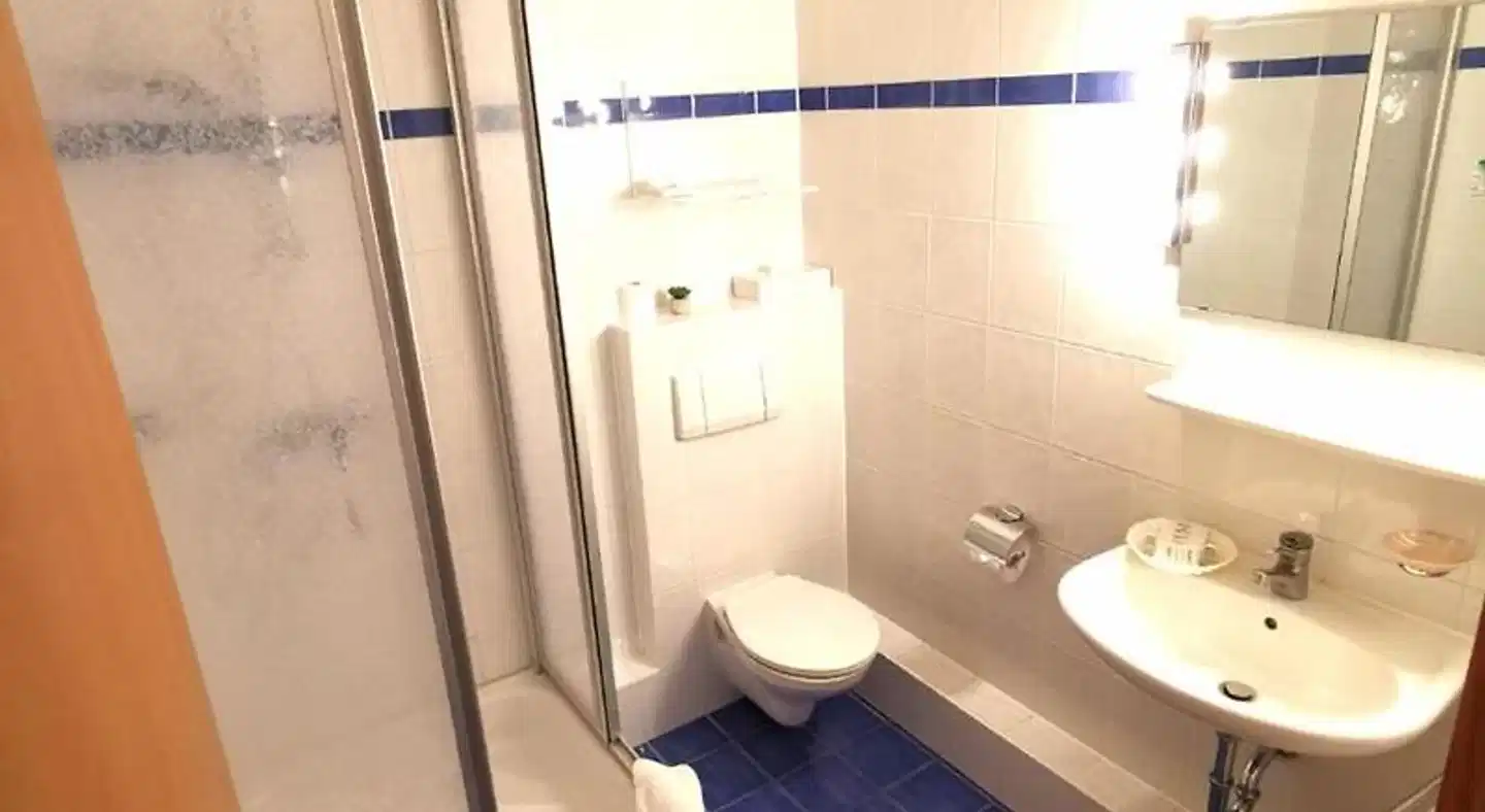 AKZENT Waldhotel Rügen Badezimmer