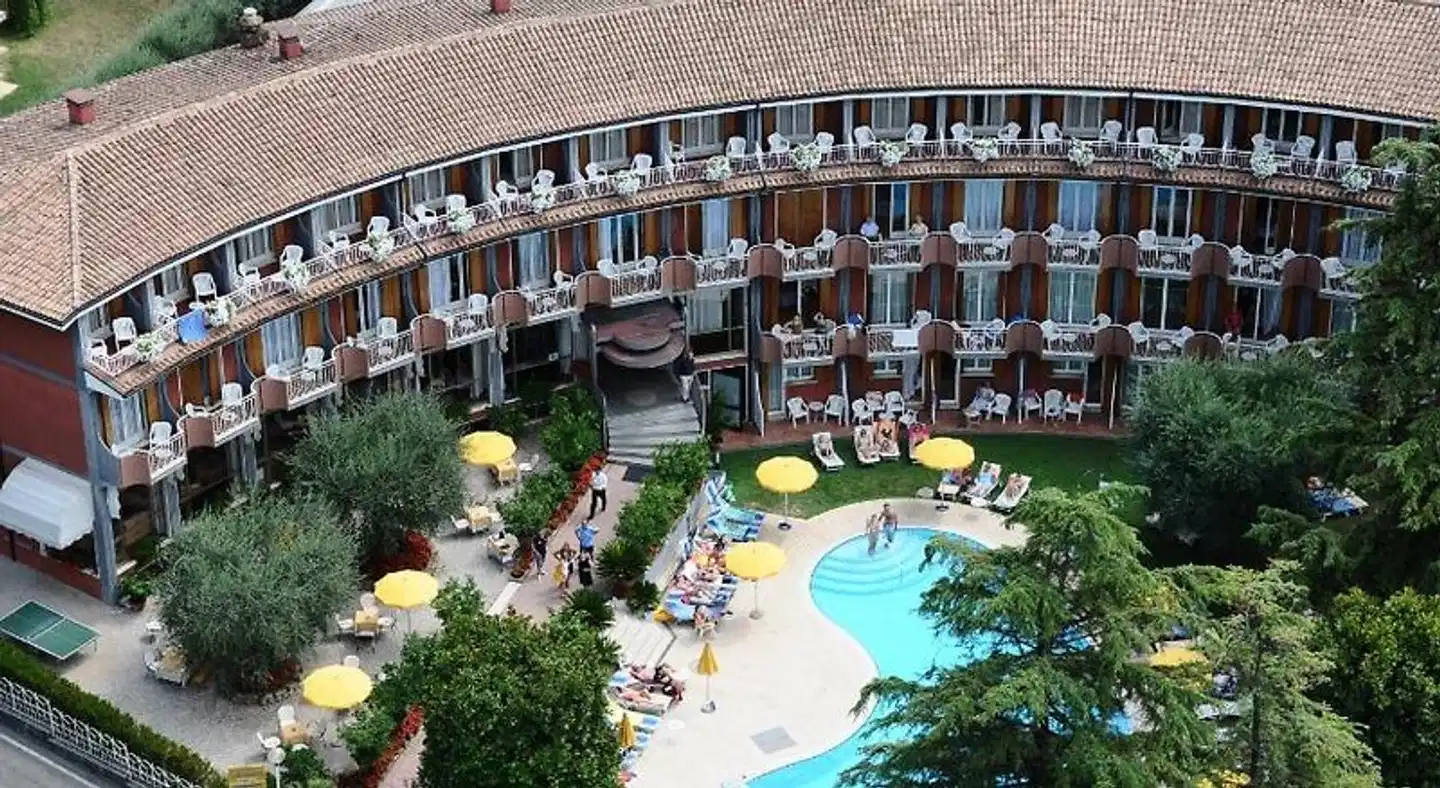 Continental Pool