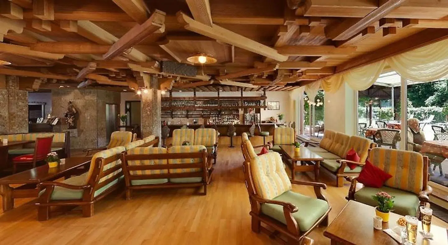 Post-Hotel LOUNGE_LOBBY