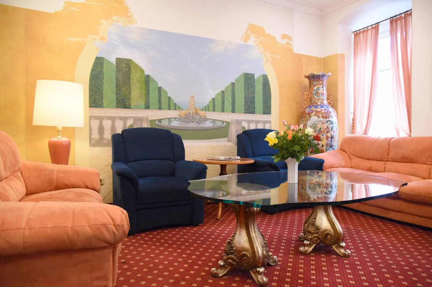 Gabriel LOUNGE_LOBBY