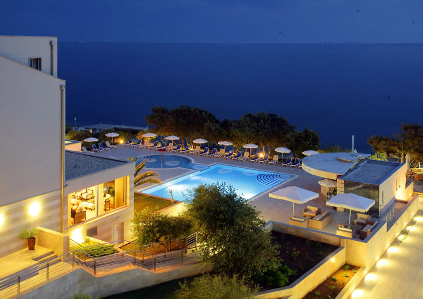 La Luna Hotel OUTDOOR_POOL