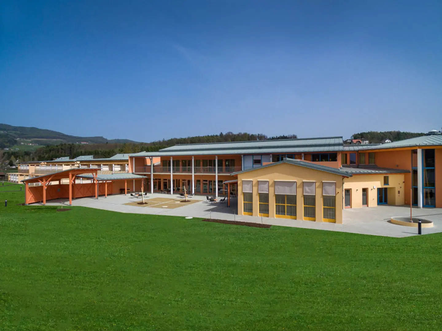 JUFA Hotel Stubenbergsee EXTERIOR