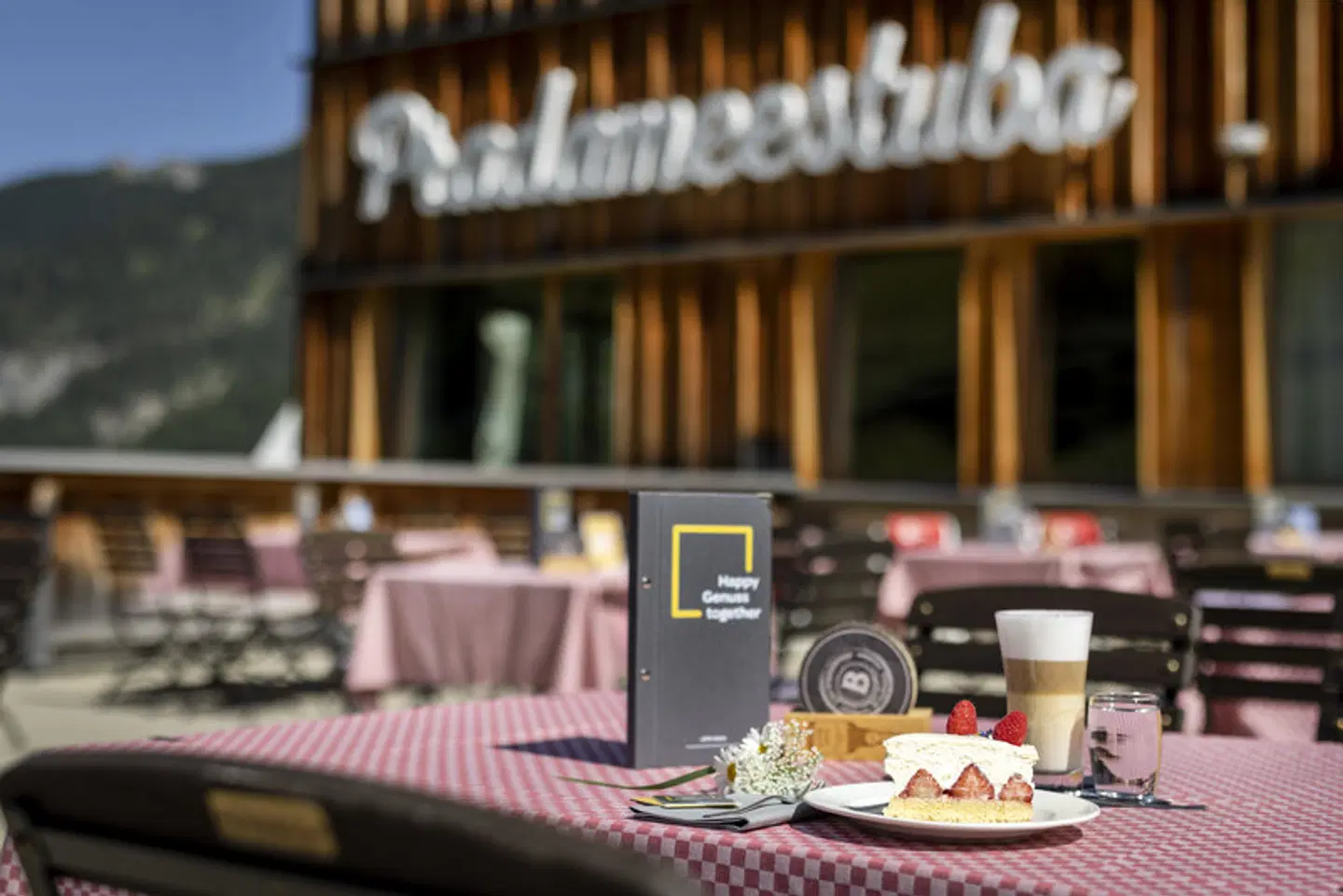 JUFA Hotel Malbun Alpin Resort Terrasse