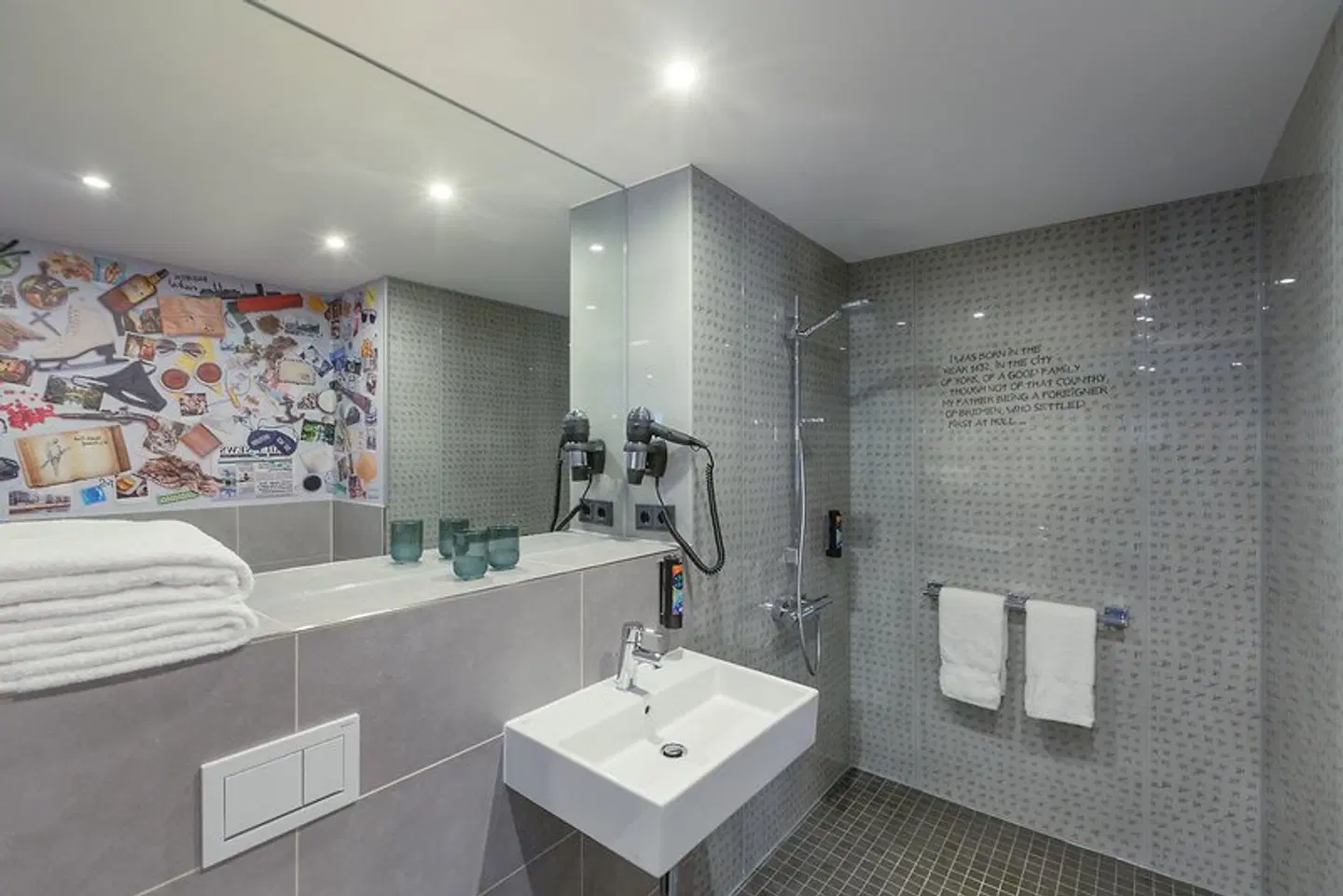 Holiday Inn - the niu, Crusoe Bremen Airport Badezimmer