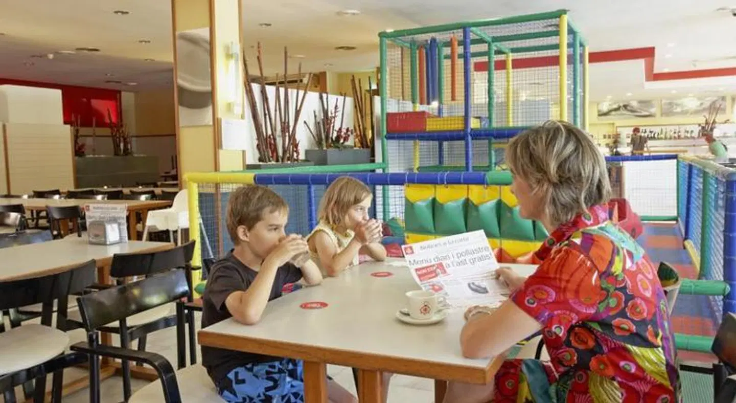 Golf Beach Aparthotel & Village PEOPLE