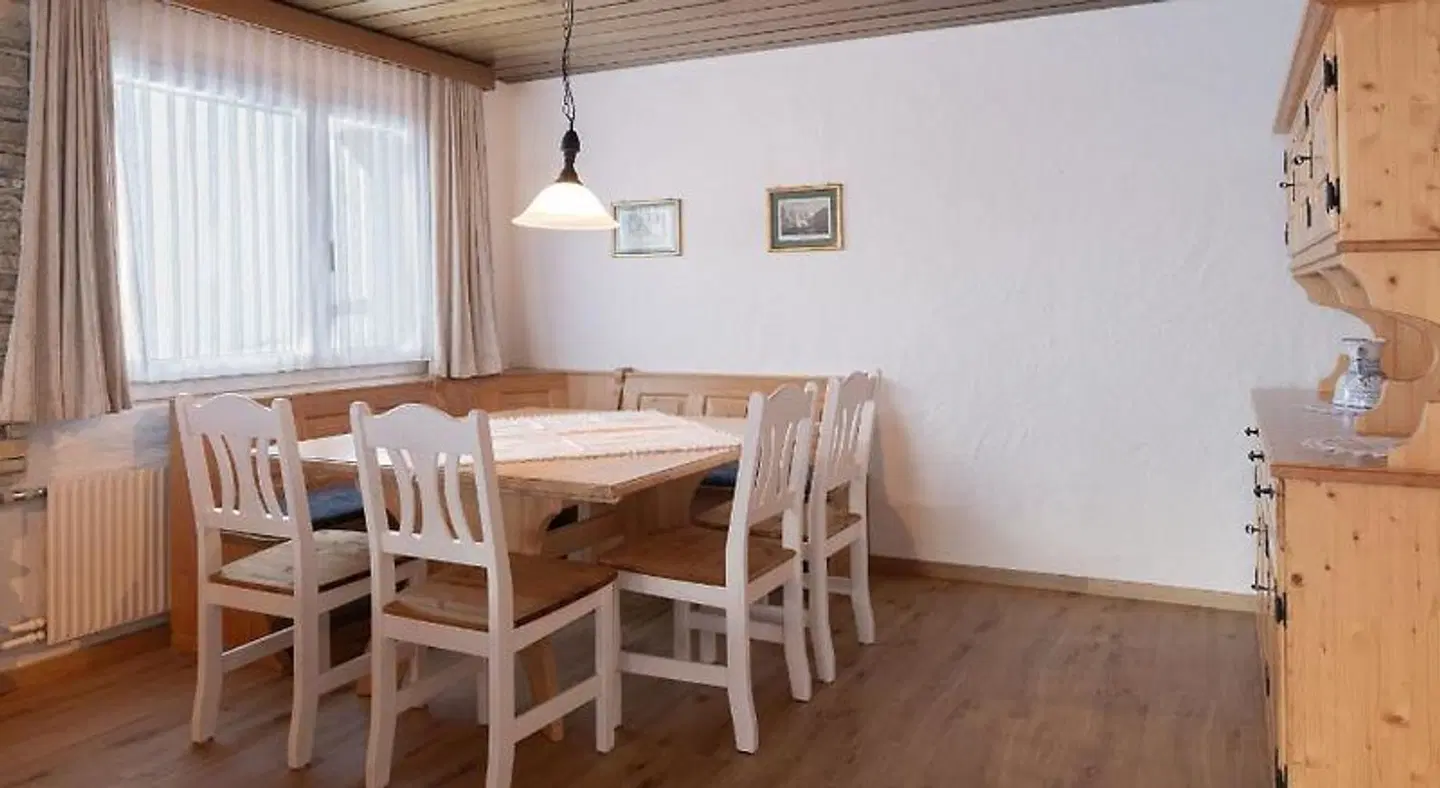 Jungfrau Lodge ROOM_EXAMPLE