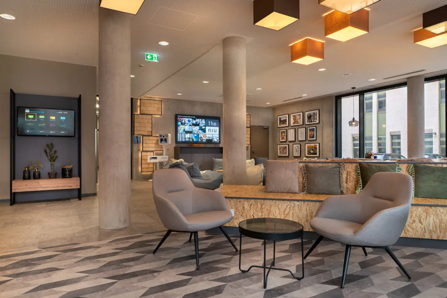 Holiday Inn - the niu, Timber Esslingen LOUNGE_LOBBY