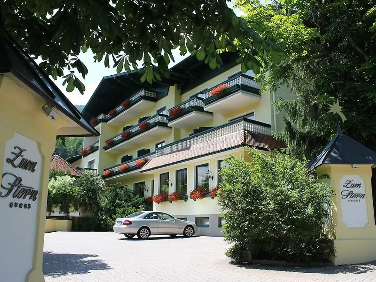 Sonnenhotel Zum Stern EXTERIOR