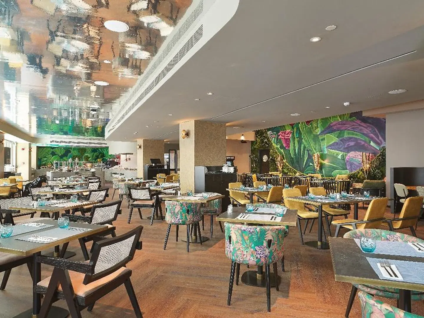 NYX Hotel Limassol by Leonardo Hotels LOUNGE_LOBBY