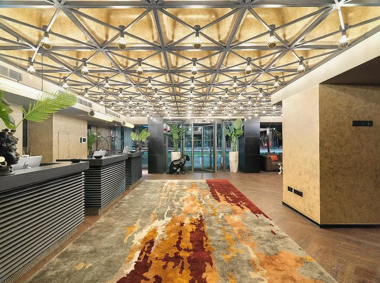 NYX Hotel Limassol by Leonardo Hotels LOUNGE_LOBBY