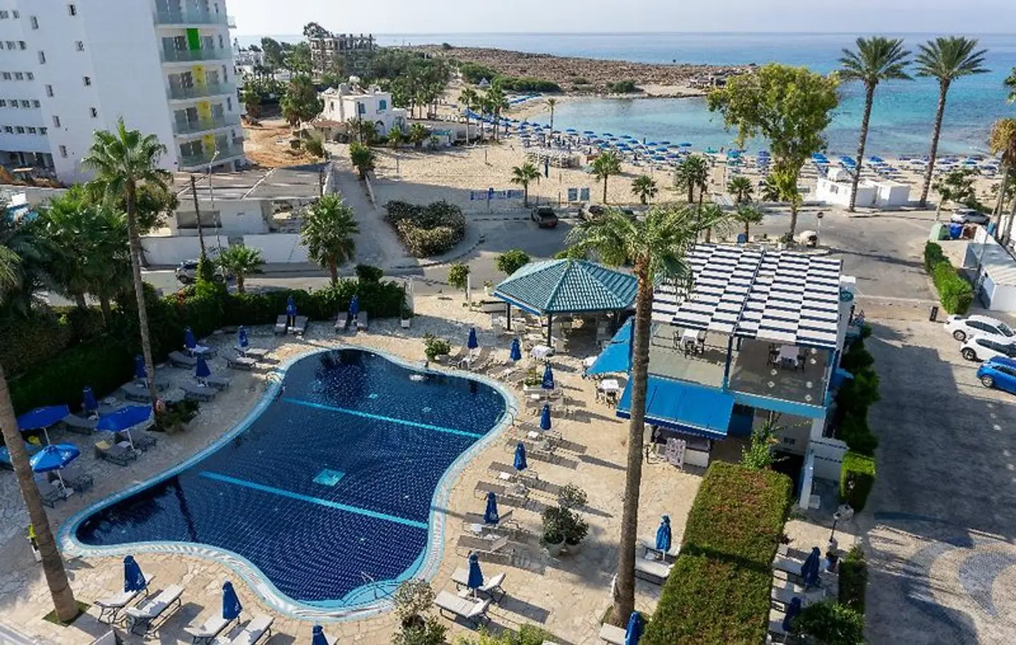 Anonymous Beach Hotel EXTERIOR