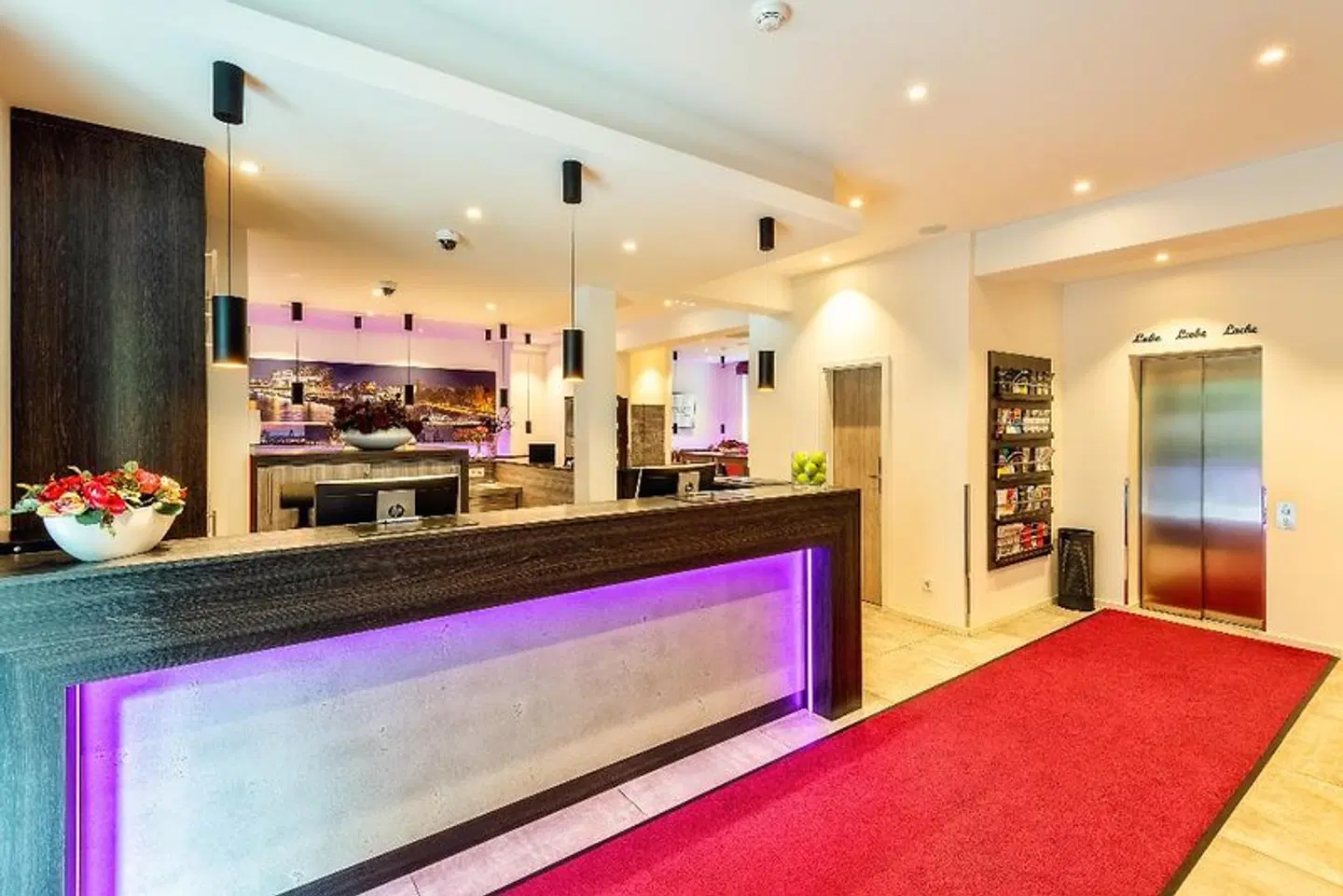 CityClass Hotel Caprice am Dom Bar