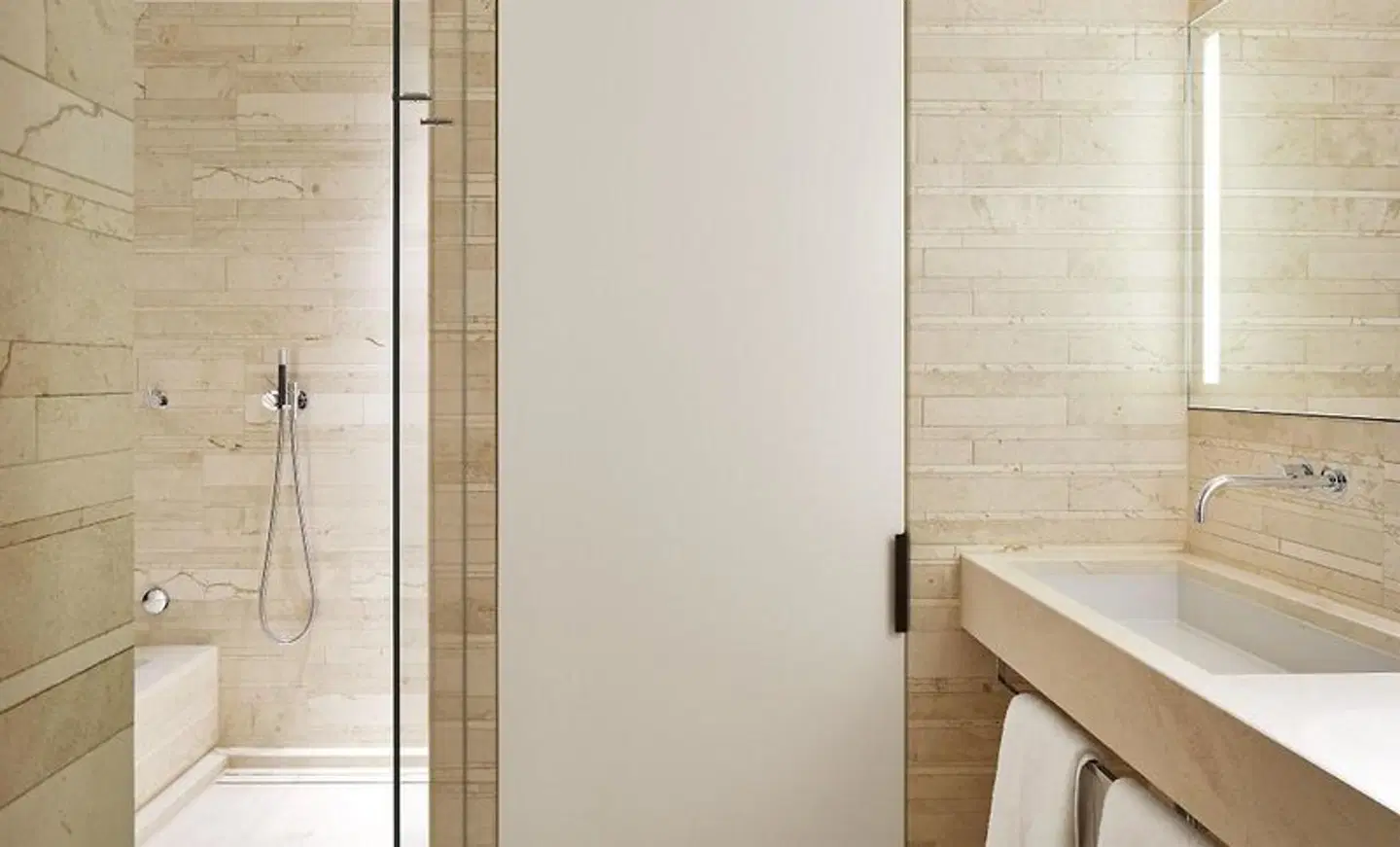 Roomers Baden-Baden, Autograph Collection Badezimmer