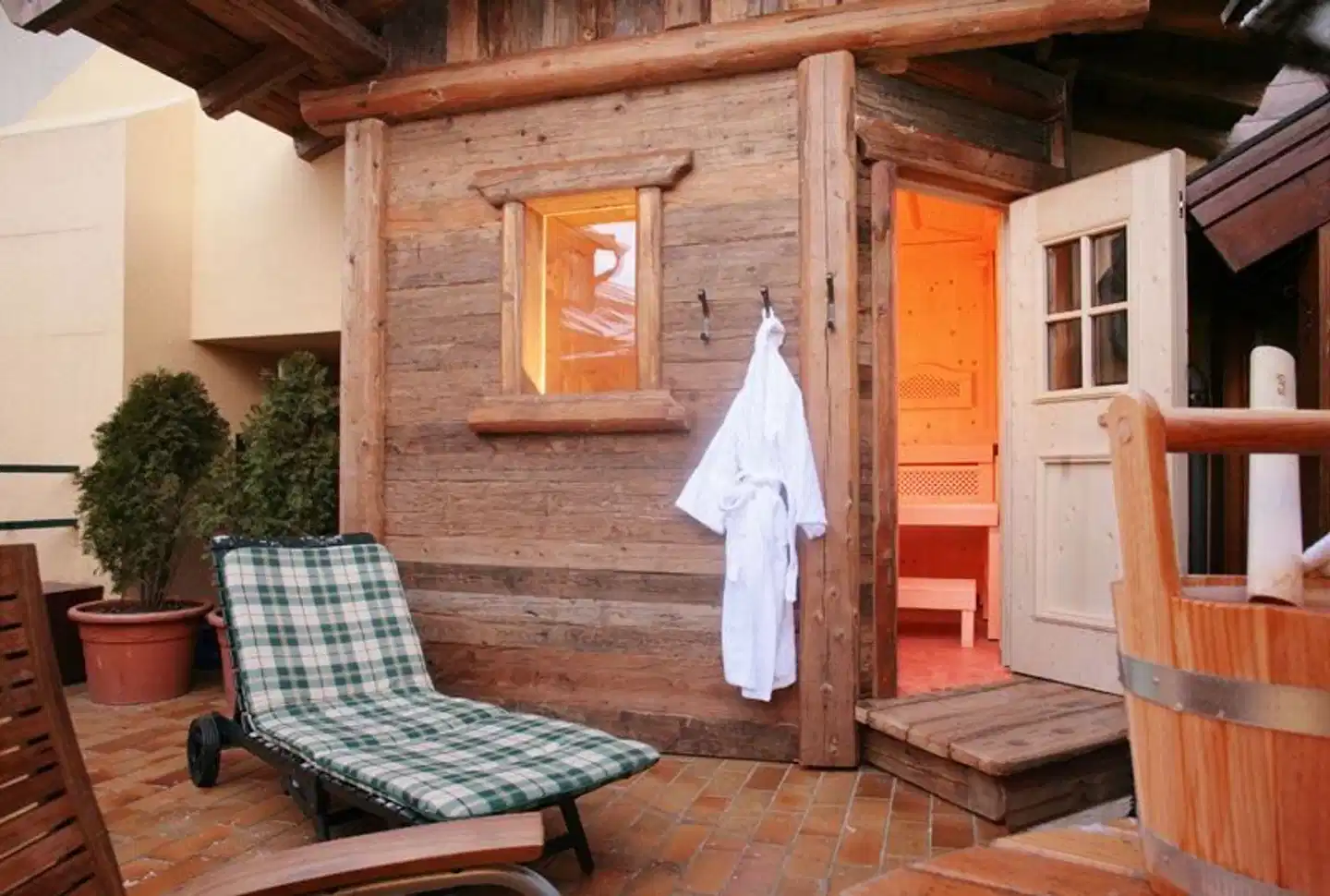 Fish Inn Zell Wellness