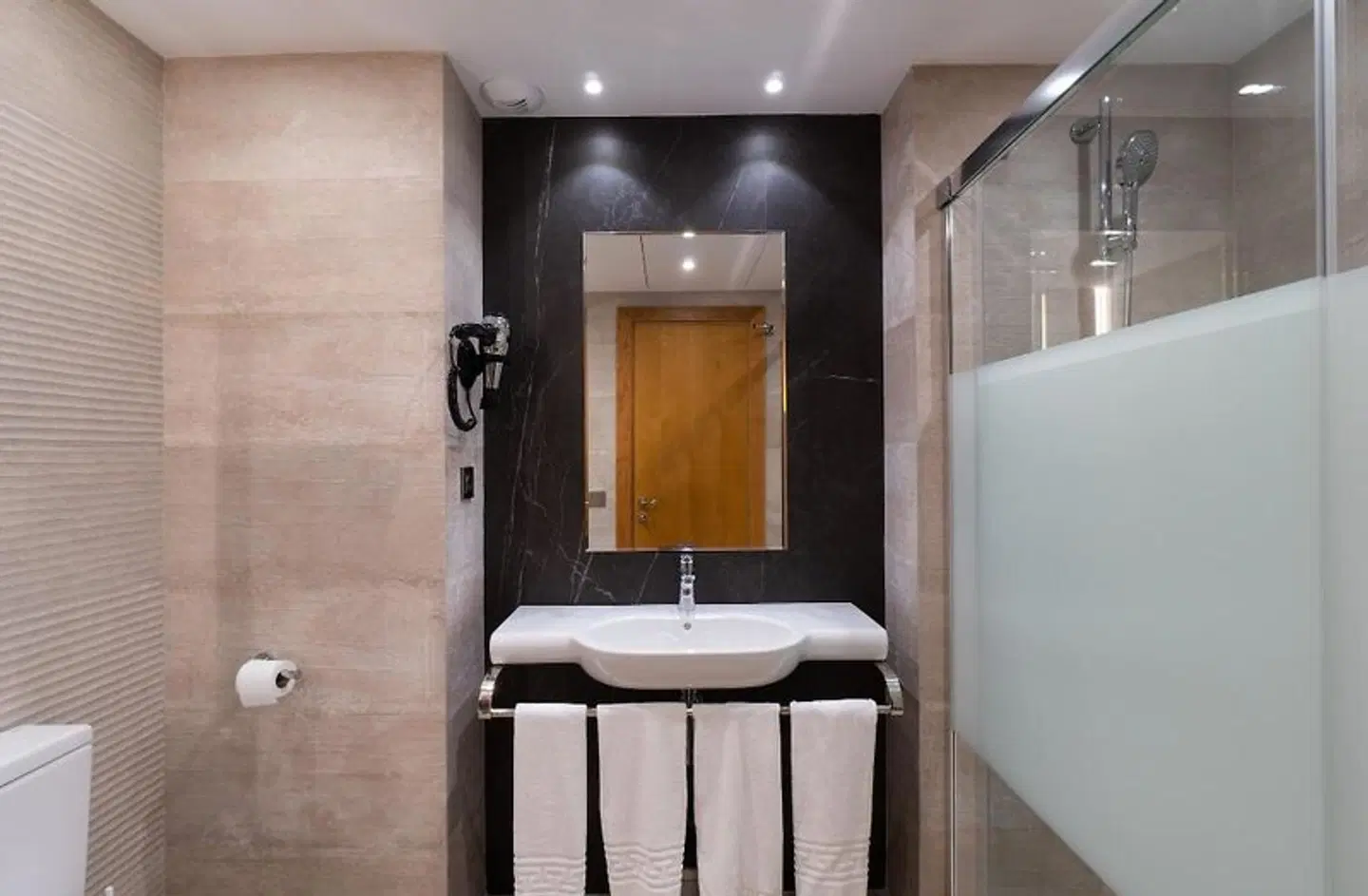 Hotel Apartamentos Bajondillo Badezimmer