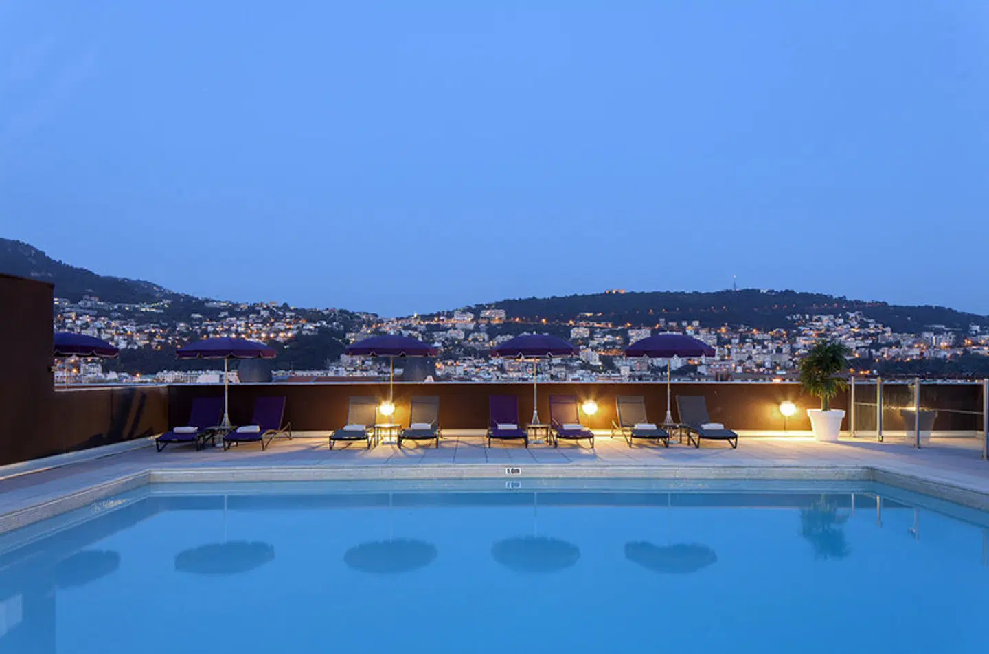 NH Nice OUTDOOR_POOL