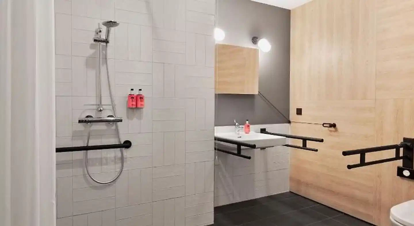 Moxy Szczecin City Badezimmer